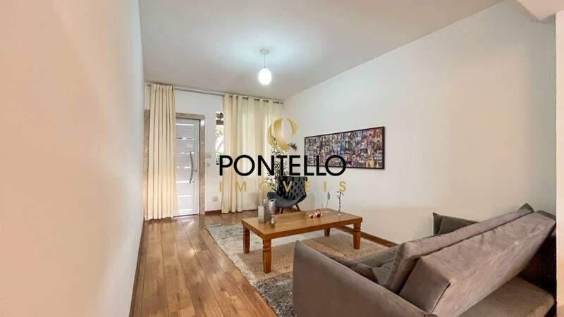Casa, Castelo, 5 Quartos, 3 Vagas, 1 Suíte
