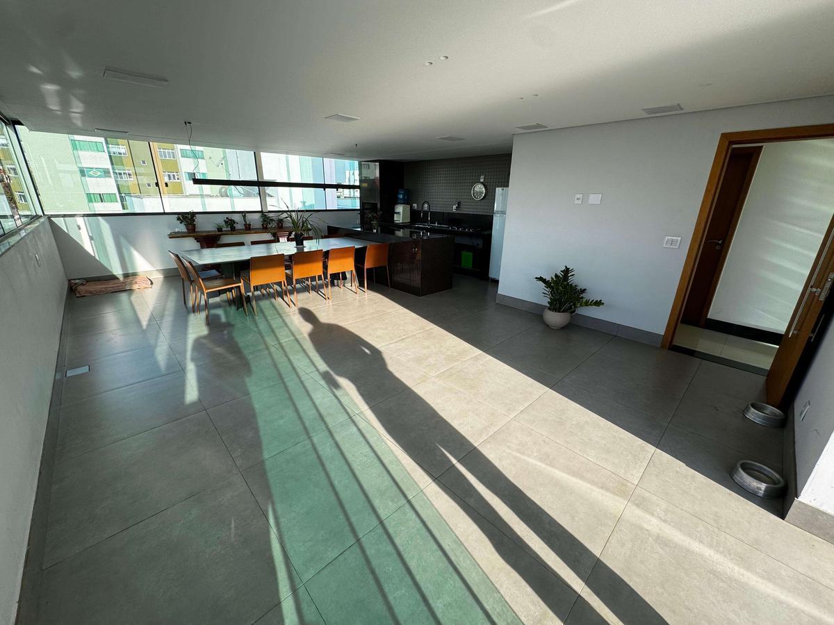 Cobertura, Fernão Dias, 4 Quartos, 4 Vagas, 3 Suítes