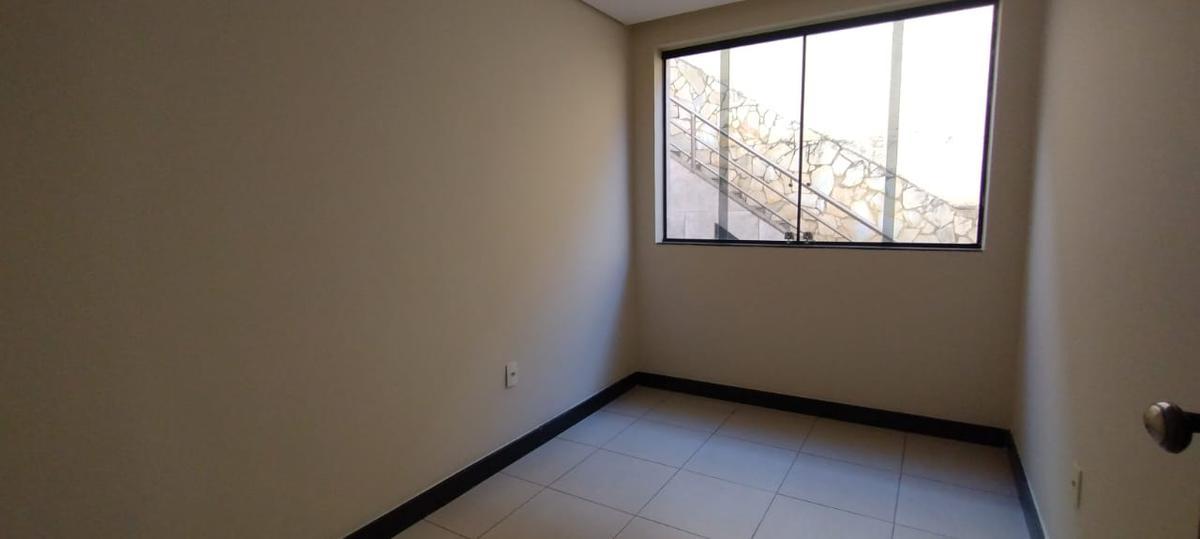 Casa, Santa Cruz, 5 Quartos, 4 Vagas, 1 Suíte