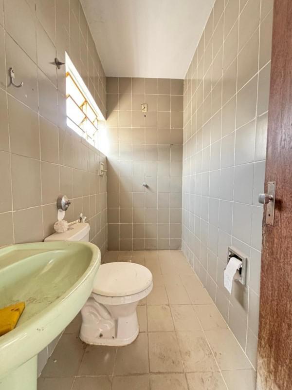 Galpão, Nova Floresta, 0 Quarto, 20 Vagas