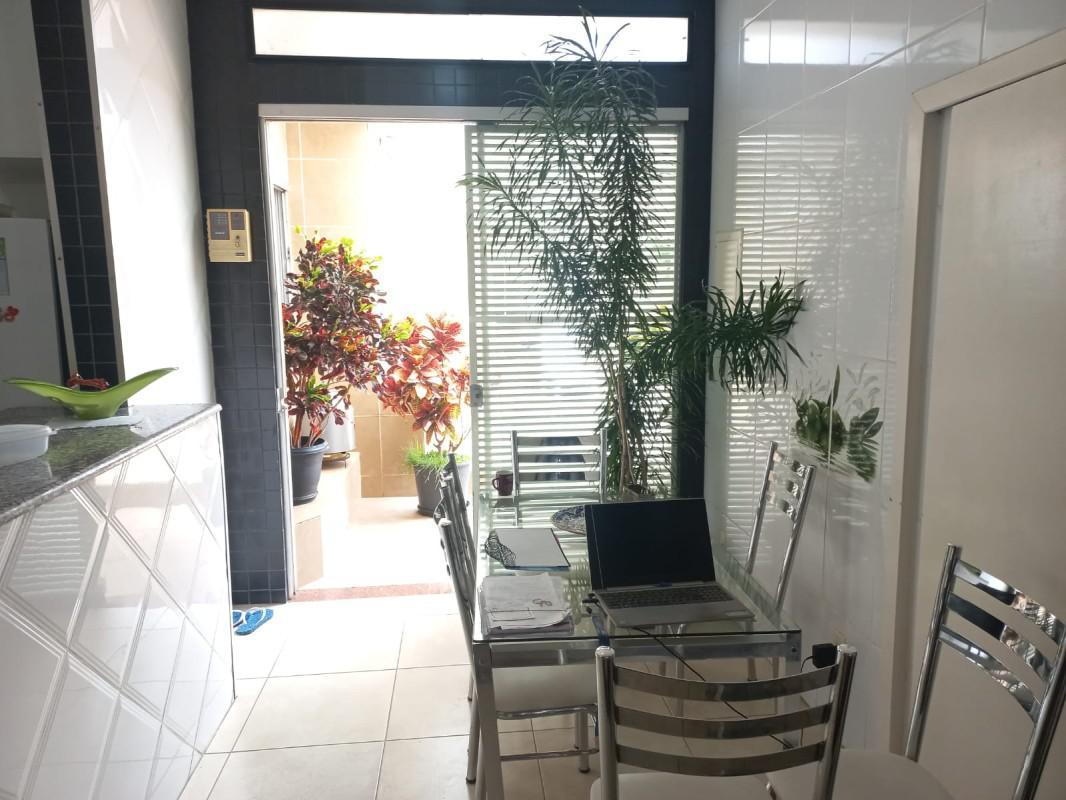 Casa, Itapoã, 3 Quartos, 3 Vagas, 1 Suíte