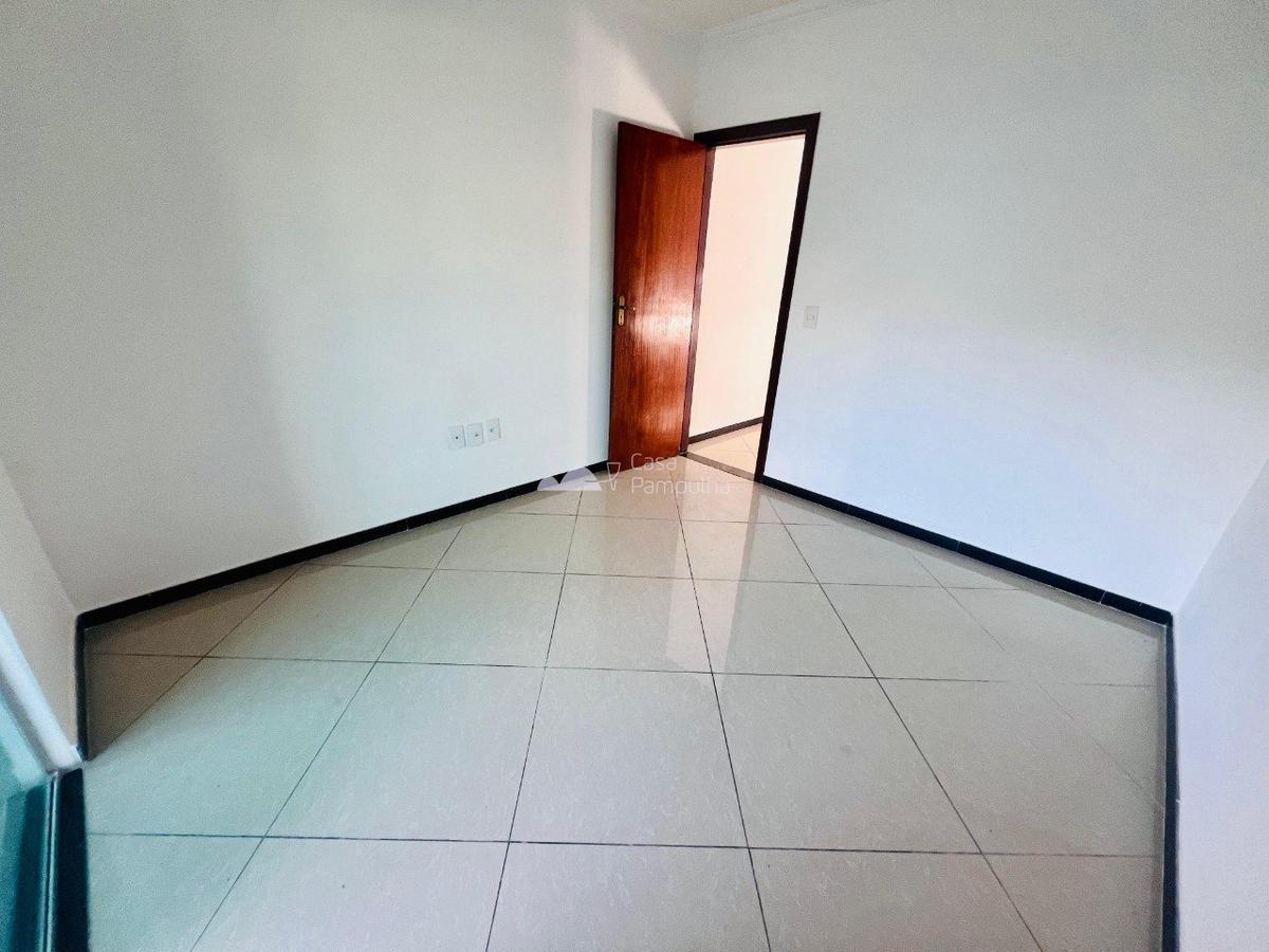 Casa, Céu Azul, 3 Quartos, 4 Vagas, 1 Suíte