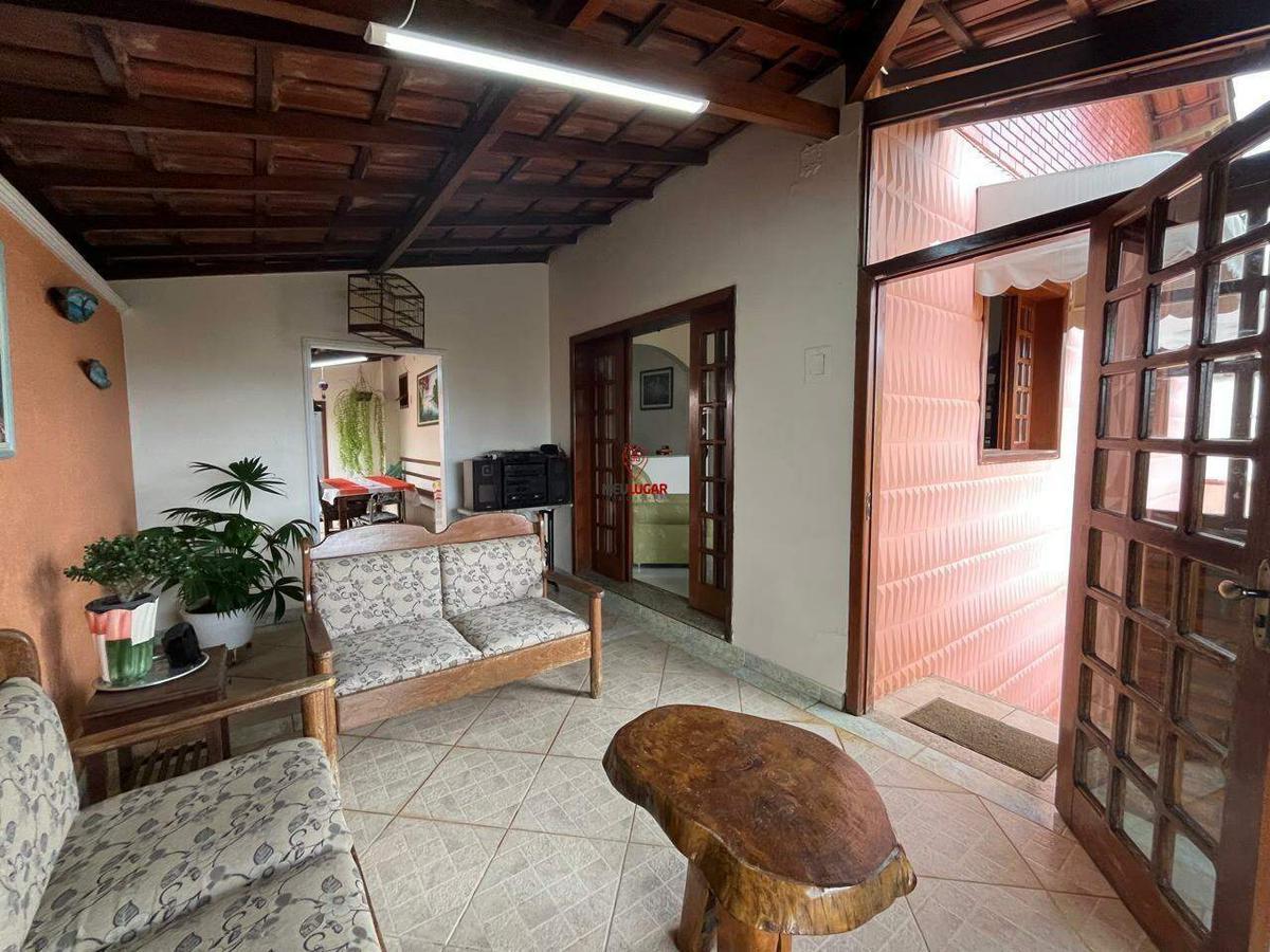 Casa, Diamante, 4 Quartos, 2 Vagas, 1 Suíte