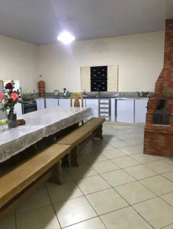 Fazenda, Ravena, 4 Quartos, 0 Vaga, 2 Suítes