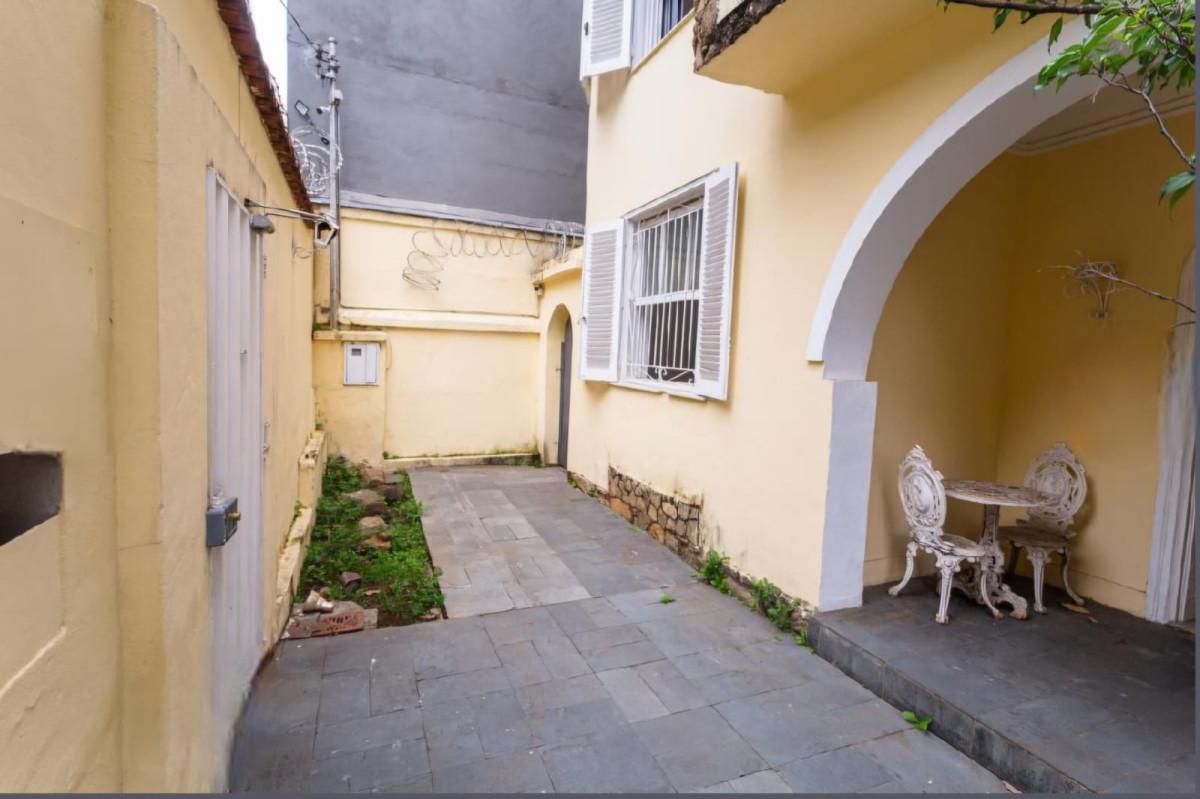 Casa, Lourdes, 5 Quartos, 2 Vagas, 1 Suíte