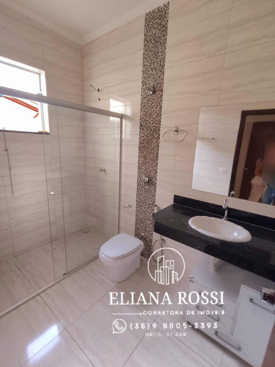 Casa, Centro, 4 Quartos, 5 Vagas, 1 Suíte