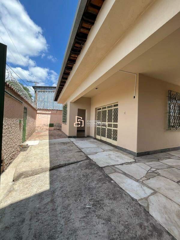 Casa, Conjunto Califórnia, 4 Quartos, 2 Vagas