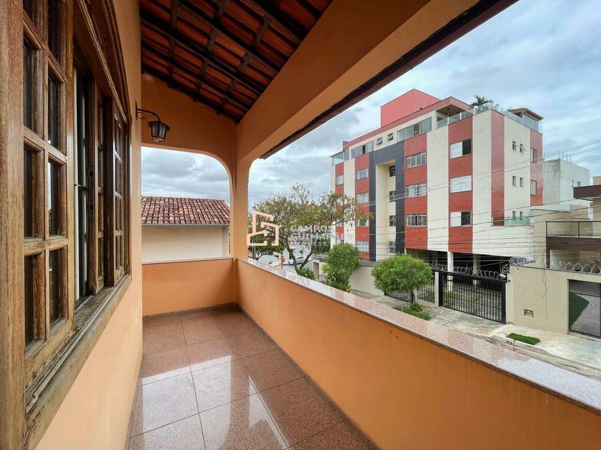Casa, Serrano, 4 Quartos, 2 Vagas, 2 Suítes