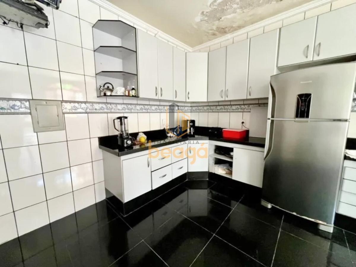 Casa, Santa Terezinha, 3 Quartos, 4 Vagas, 1 Suíte