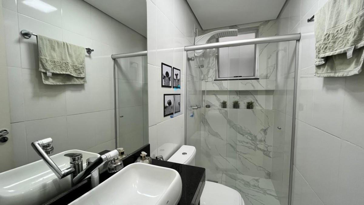Apartamento, Barreiro, 3 Quartos, 3 Vagas, 1 Suíte