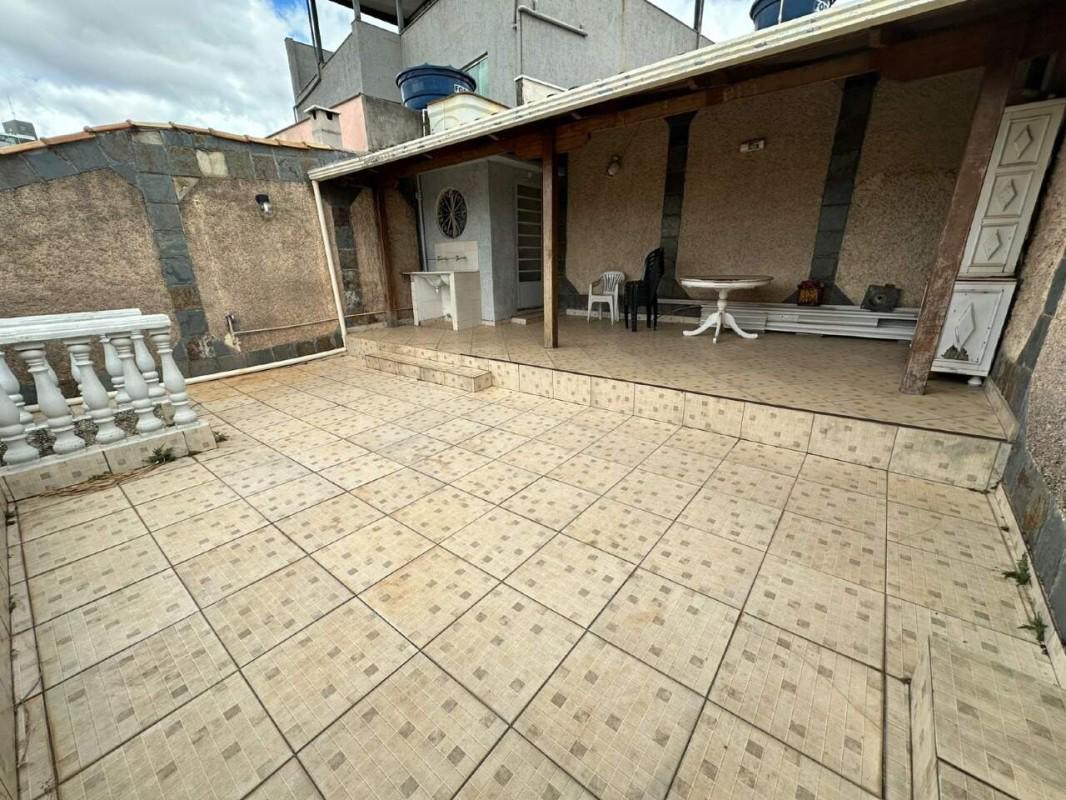 Casa, Teixeira Dias, 3 Quartos, 2 Vagas, 1 Suíte