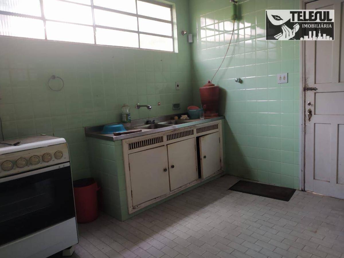 Casa, Centro, 4 Quartos, 0 Vaga, 1 Suíte