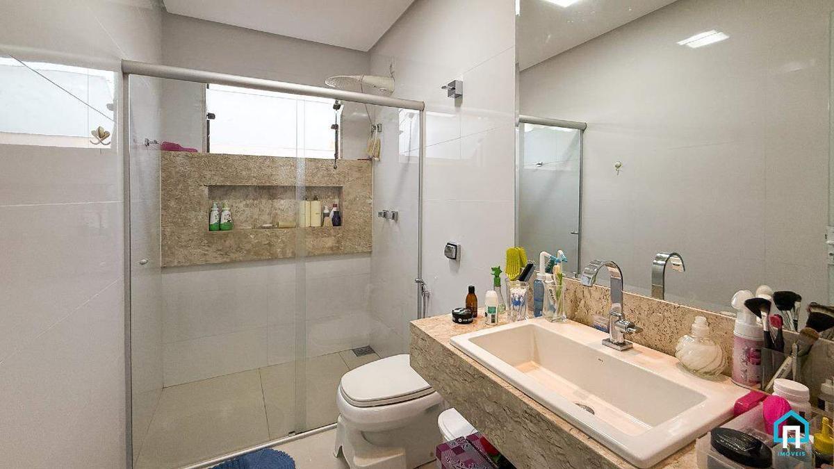 Casa, Centro, 4 Quartos, 4 Vagas, 2 Suítes