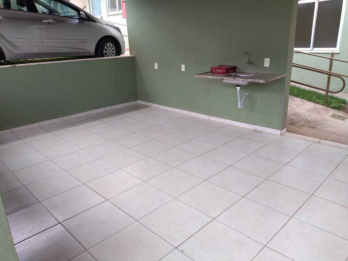 Apartamento, Cândida Ferreira