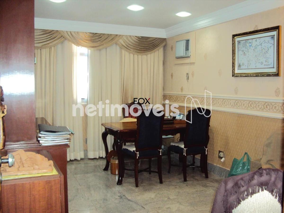 Sala, Barro Preto, 0 Quarto, 2 Vagas