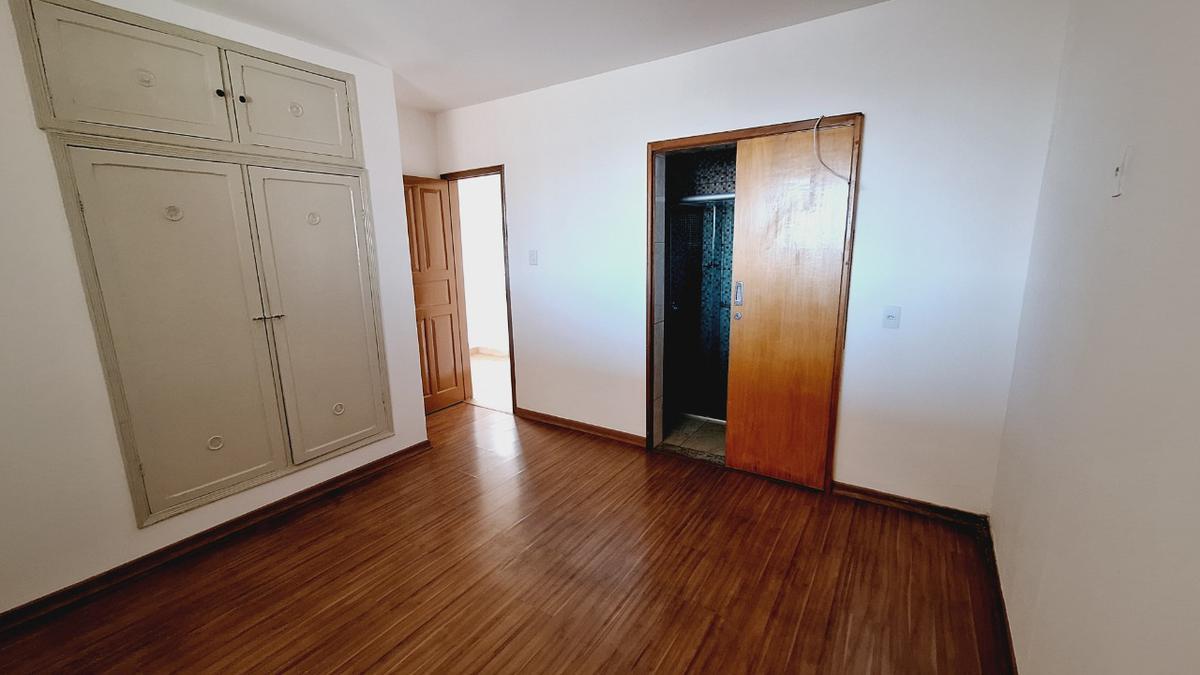 Casa, Nova Floresta, 3 Quartos, 0 Vaga, 1 Suíte
