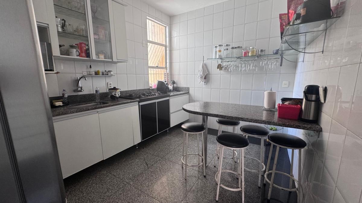 Casa, Álvaro Camargos, 4 Quartos, 5 Vagas, 2 Suítes