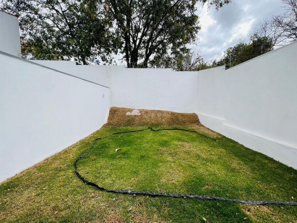 Casa, Názia II, 3 Quartos, 4 Vagas, 1 Suíte