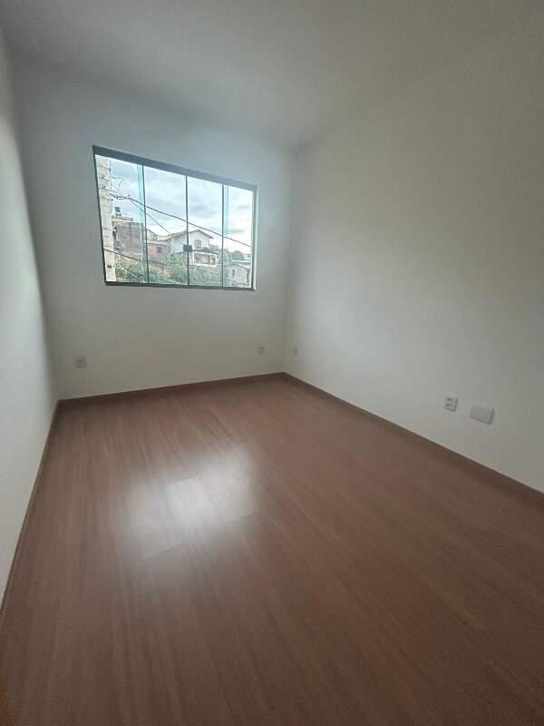 Casa, Vila Cristina, 3 Quartos, 2 Vagas, 1 Suíte