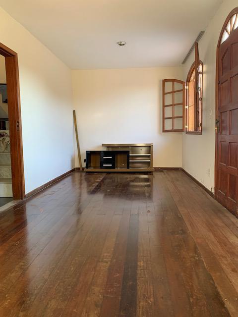 Casa, Alípio de Melo, 5 Quartos, 4 Vagas, 1 Suíte