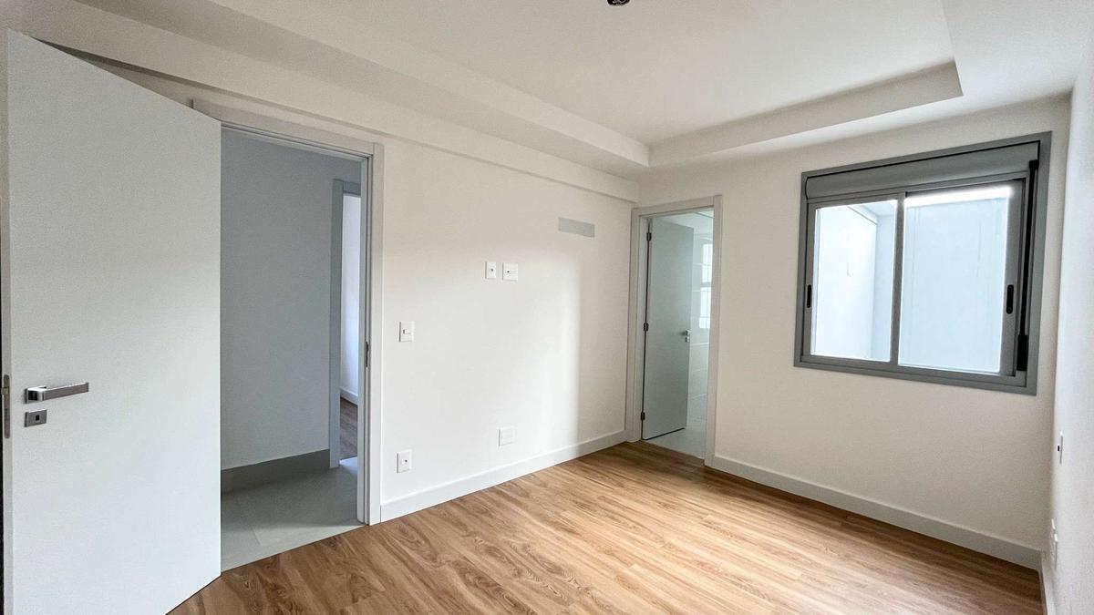 Apartamento, Sagrada Família, 3 Quartos, 2 Vagas, 1 Suíte