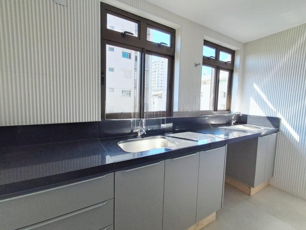 Apartamento, Sion, 2 Quartos, 3 Vagas, 1 Suíte