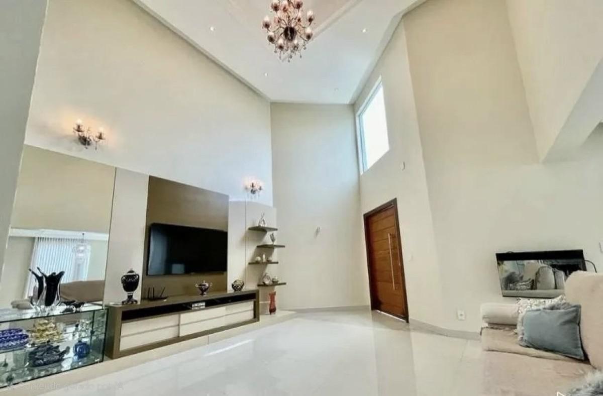 Casa, Trevo, 4 Quartos, 10 Vagas, 4 Suítes