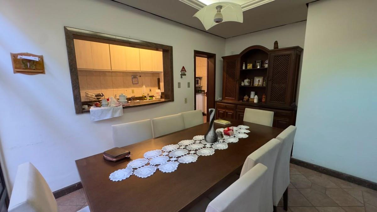 Casa, João Pinheiro, 7 Quartos, 2 Vagas, 2 Suítes