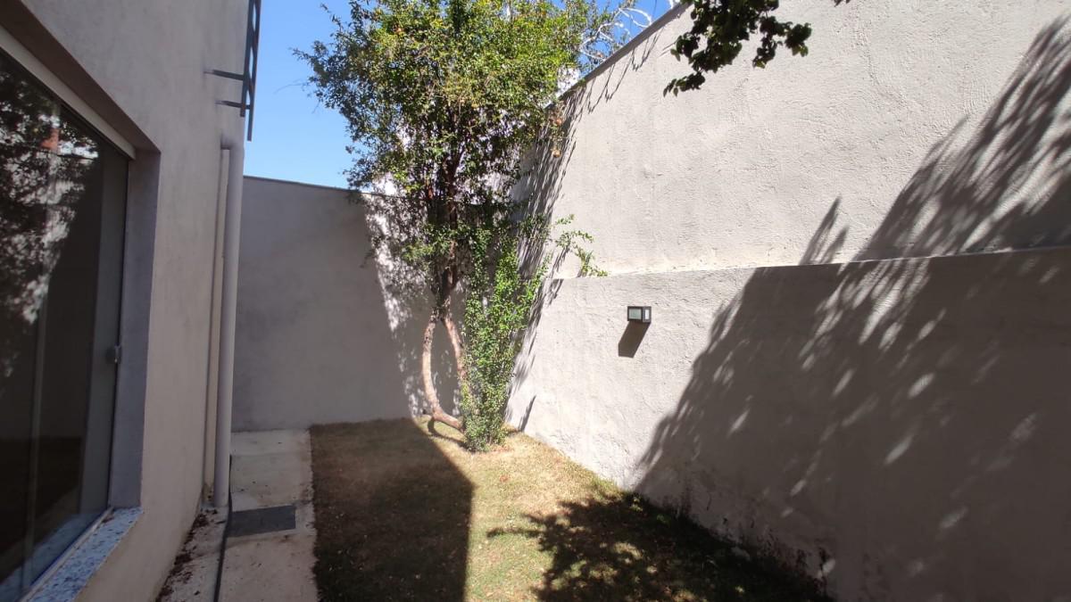 Casa, Santa Rosa, 3 Quartos, 4 Vagas, 1 Suíte