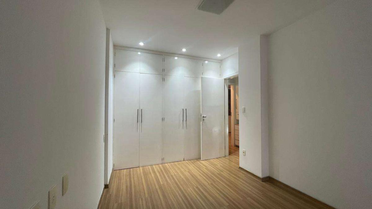 Cobertura, Funcionários, 3 Quartos, 2 Vagas, 1 Suíte