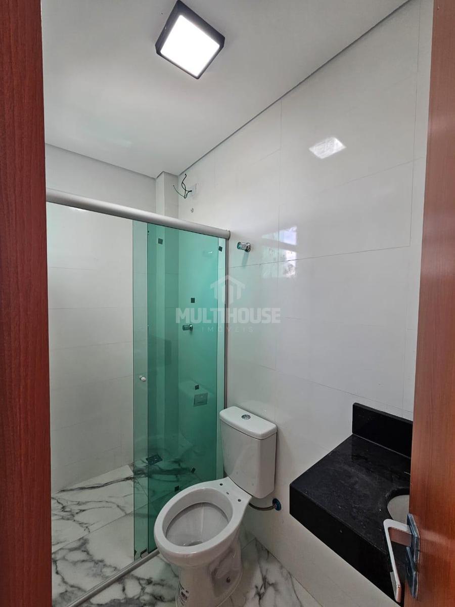 Casa, Jardim Leblon, 2 Quartos, 2 Vagas, 1 Suíte