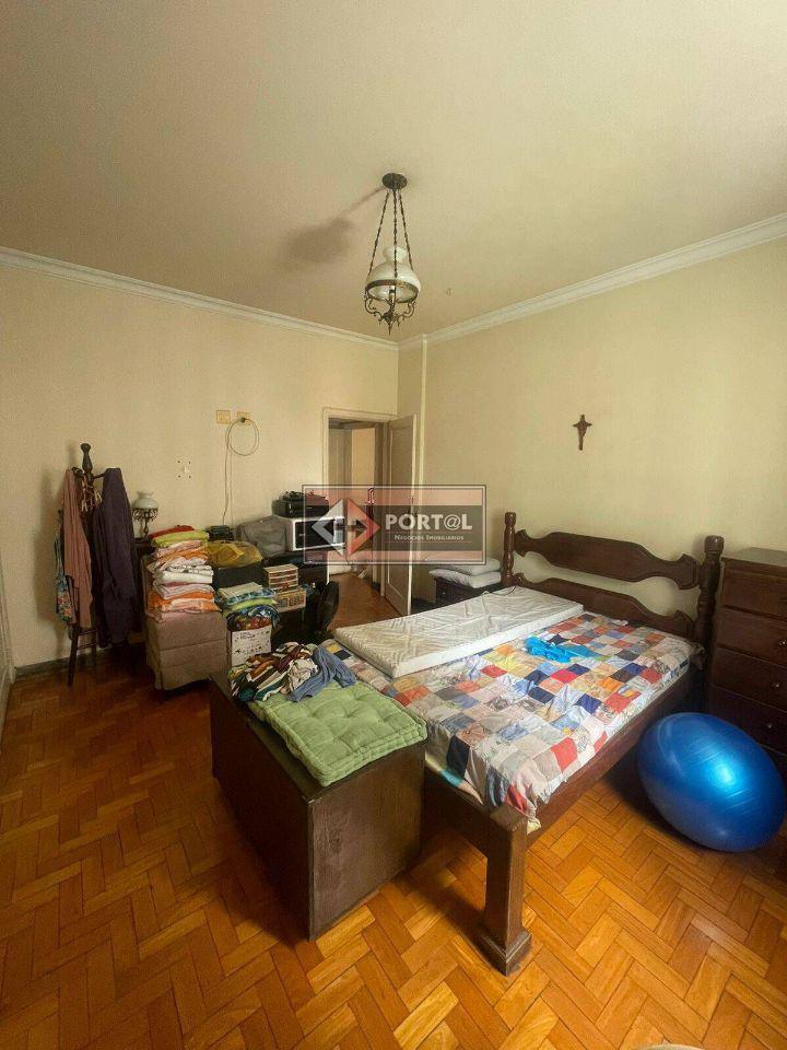 Apartamento, Centro, 4 Quartos, 0 Vaga, 1 Suíte
