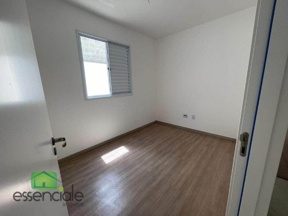 Apartamento, Europa, 2 Quartos, 1 Vaga, 1 Suíte