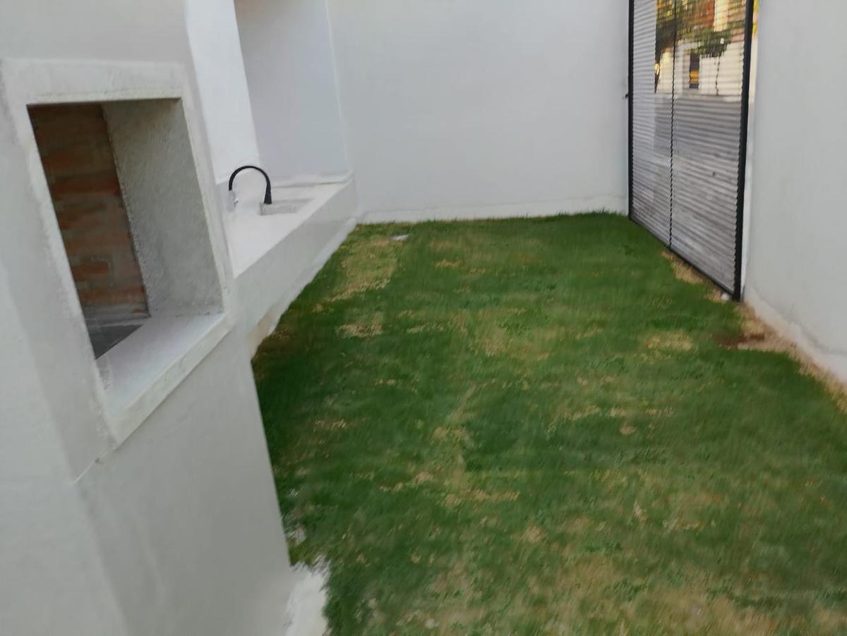 Casa, Planalto, 3 Quartos, 3 Vagas, 1 Suíte