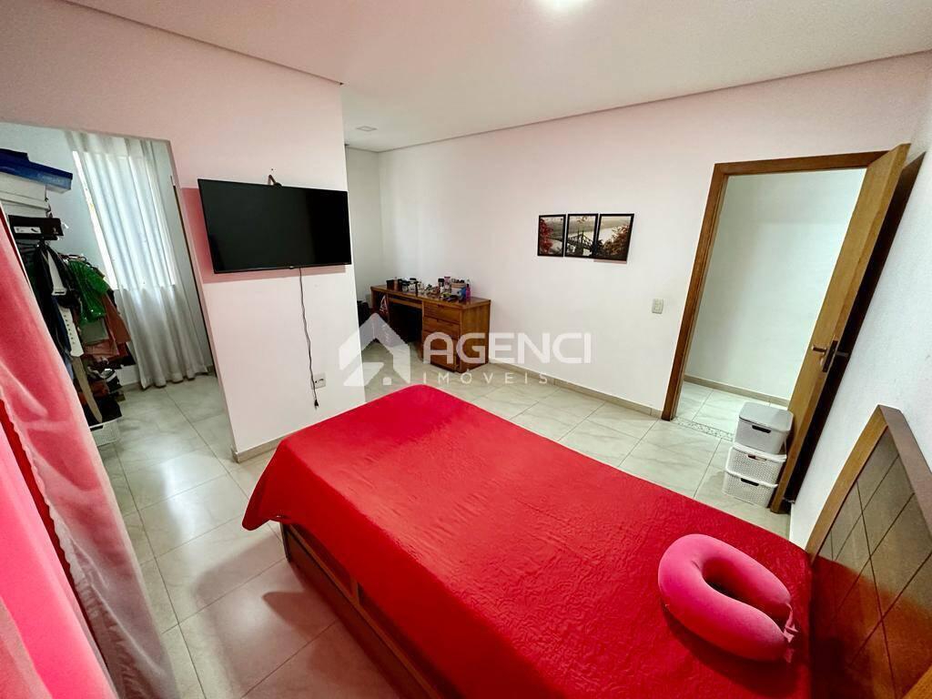 Casa, Cabral, 4 Quartos, 0 Vaga, 1 Suíte