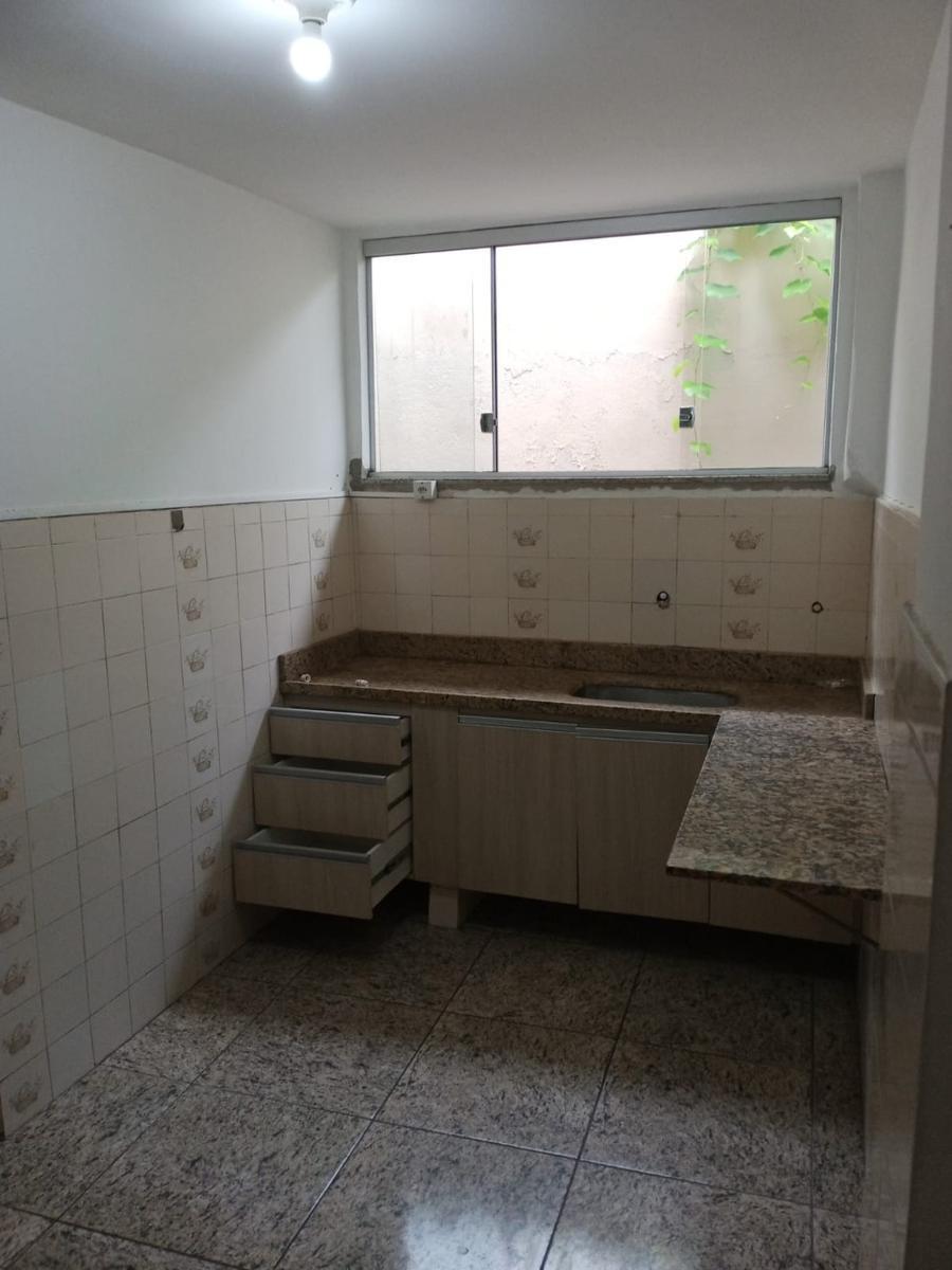 Casa, Nova Floresta, 6 Quartos, 0 Vaga, 2 Suítes