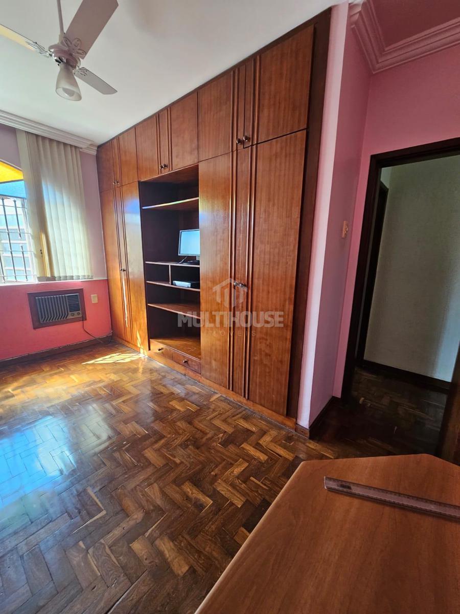 Casa, Itapoã, 3 Quartos, 6 Vagas, 1 Suíte