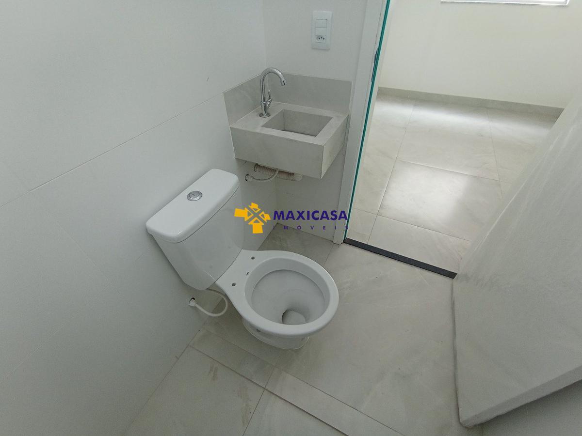 Casa, Planalto, 2 Quartos, 1 Vaga, 2 Suítes