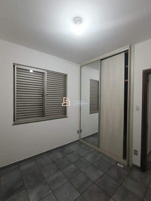 Casa Comercial, Barreiro, 3 Quartos, 4 Vagas, 1 Suíte