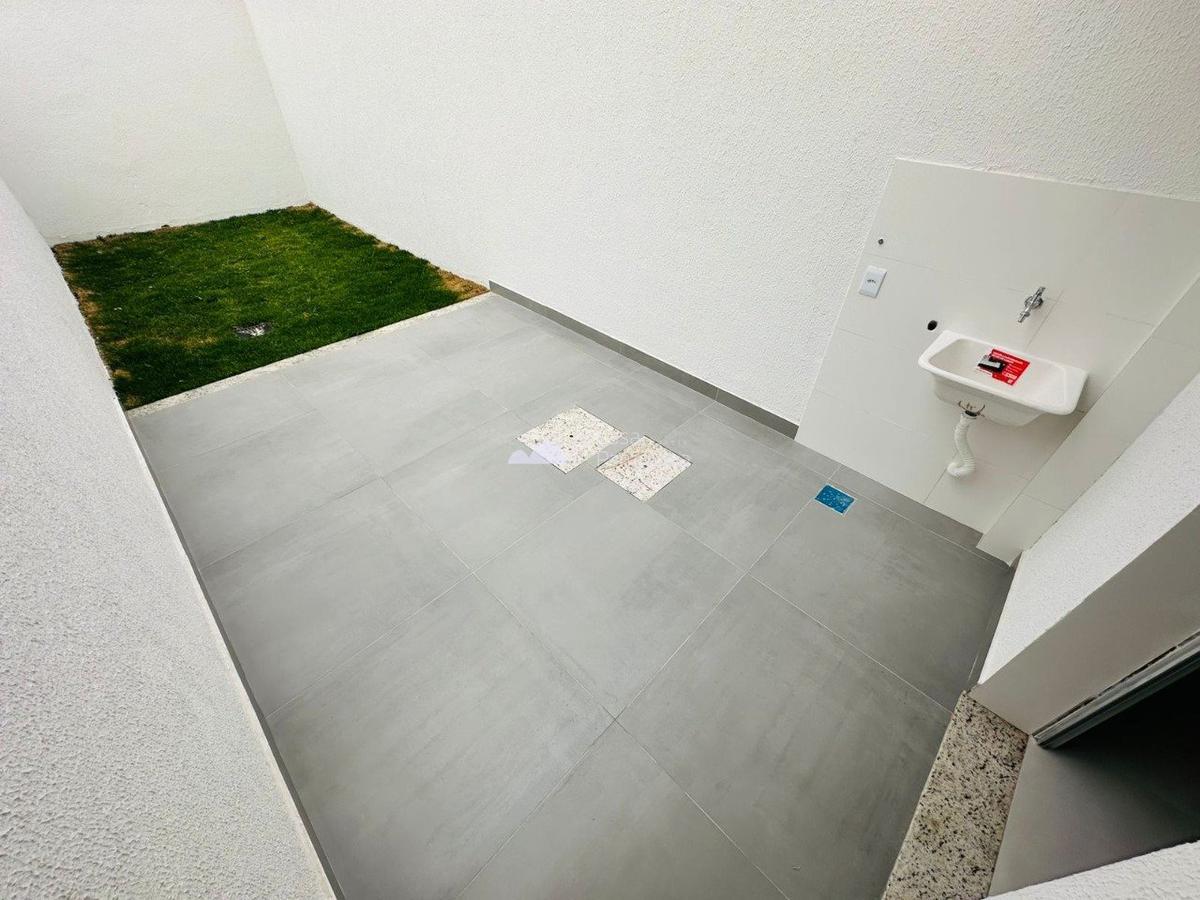 Casa, Jardim Leblon, 2 Quartos, 2 Vagas