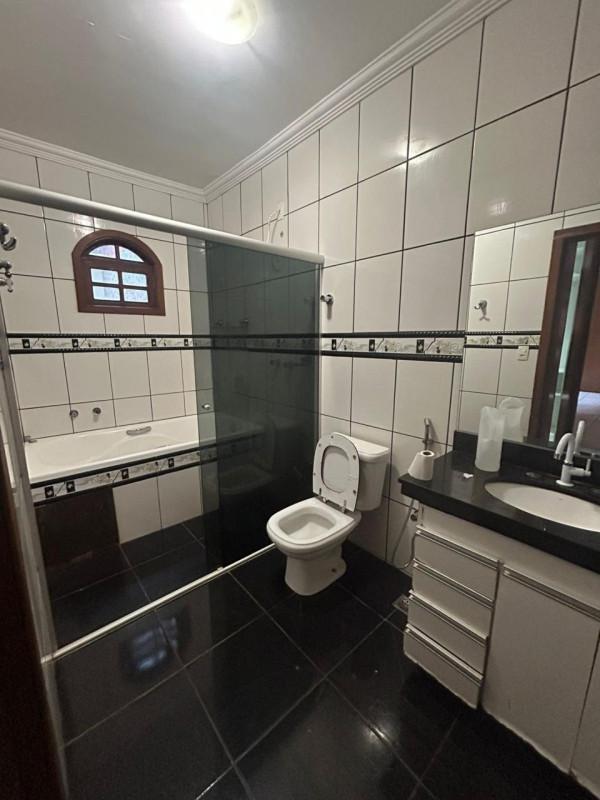 Casa, Nações Unidas, 5 Quartos, 0 Vaga, 4 Suítes