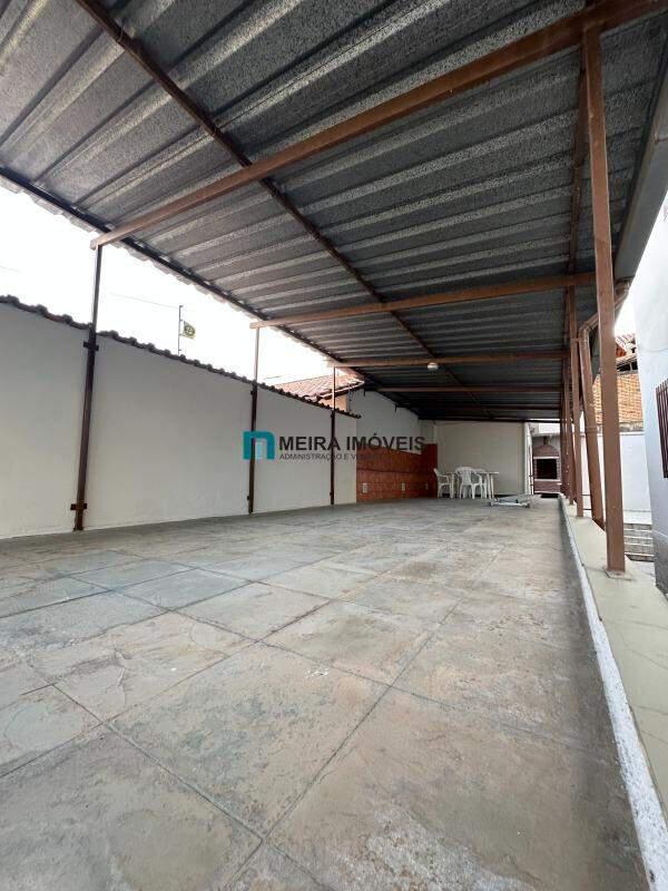 Casa, Concórdia, 6 Quartos, 0 Vaga, 1 Suíte
