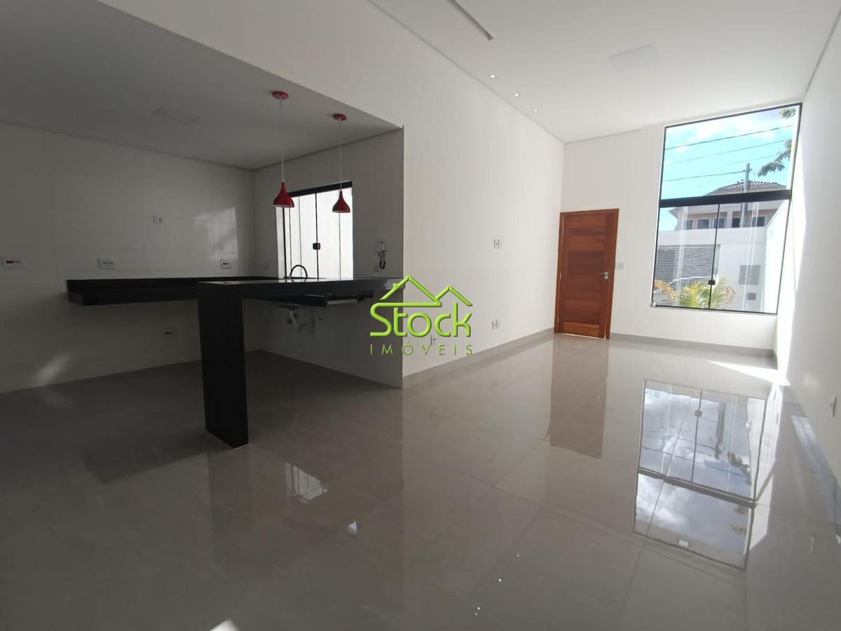 Casa, Jardim Imperial, 3 Quartos, 2 Vagas, 1 Suíte