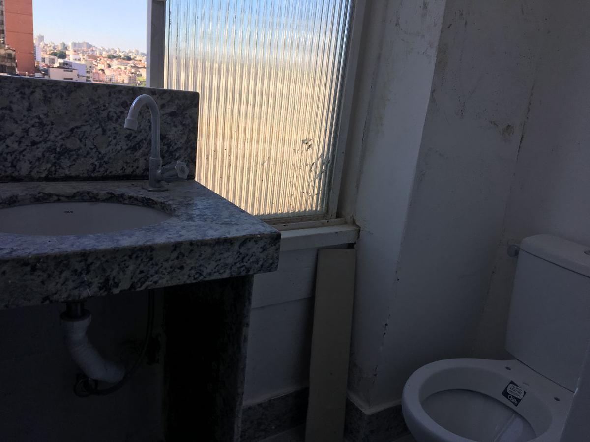 Andar, Centro, 1 Quarto, 0 Vaga