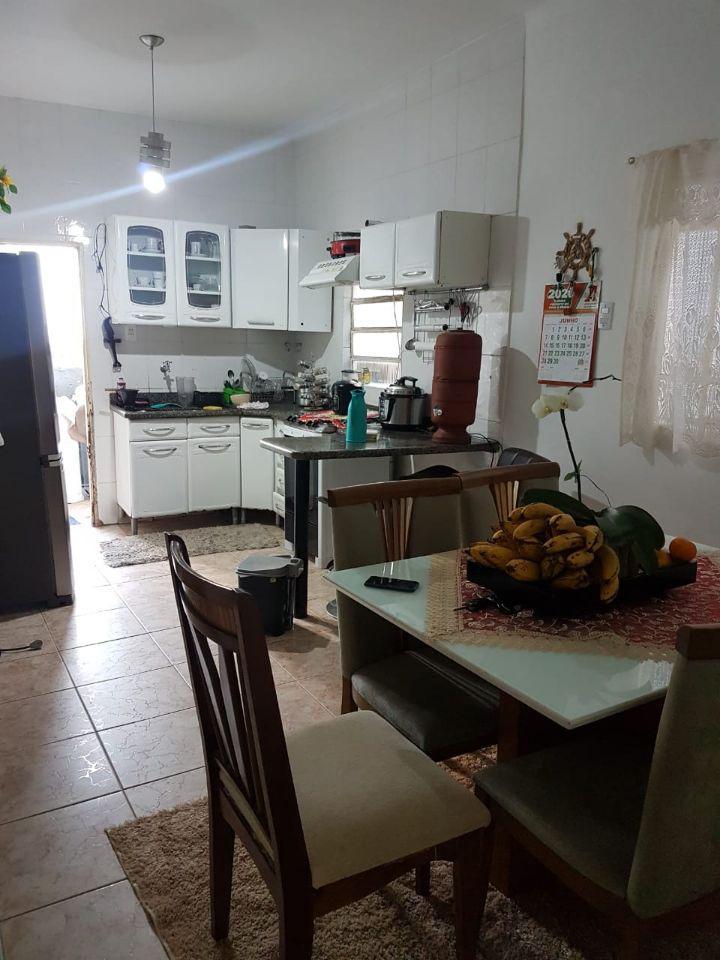 Casa, Industrial, 3 Quartos, 1 Vaga, 1 Suíte