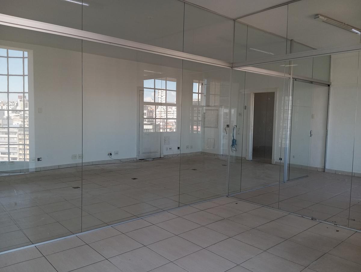 Sala, Centro