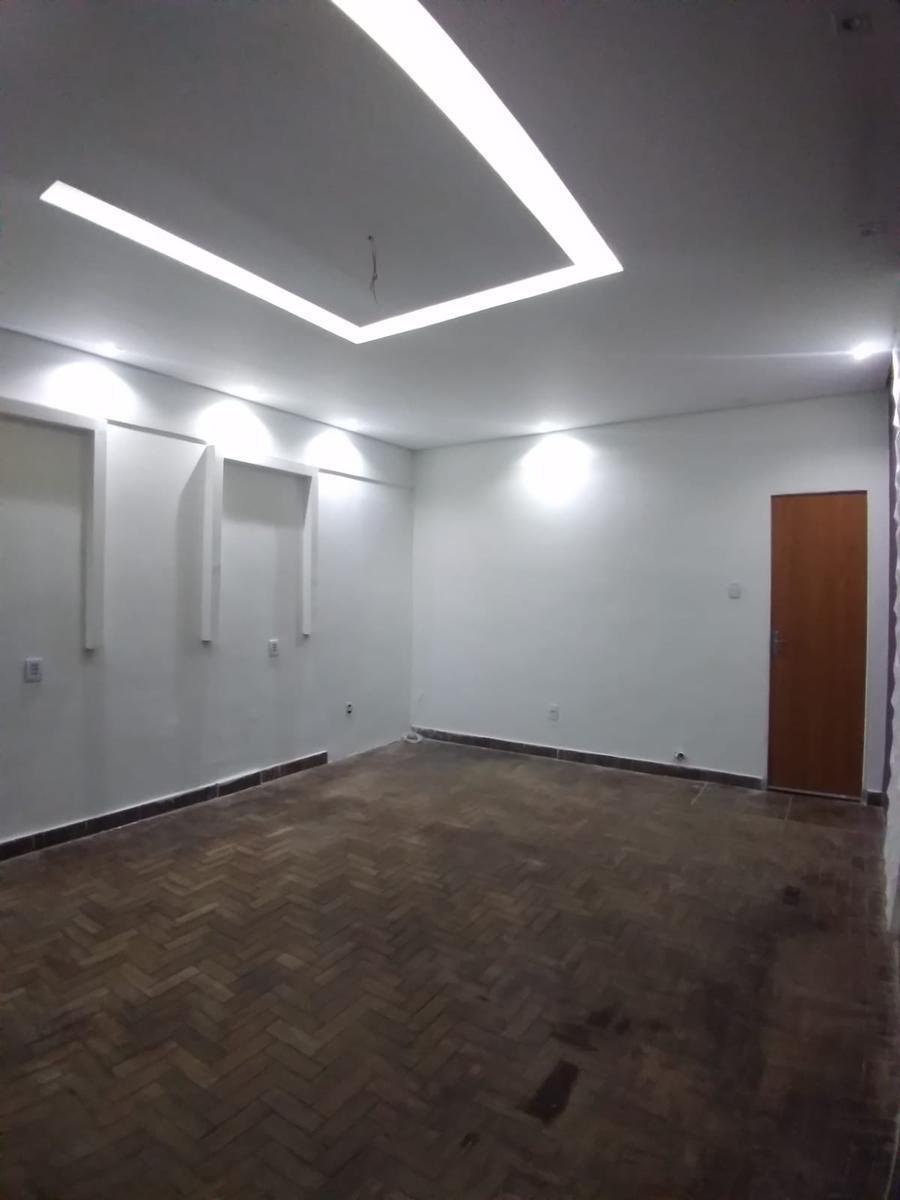 Andar, Centro, 1 Quarto, 0 Vaga