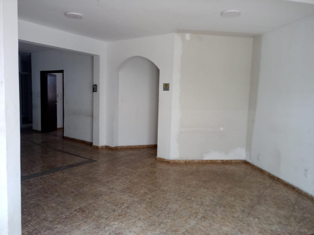Casa Comercial, Santa Efigênia, 0 Quarto, 2 Vagas