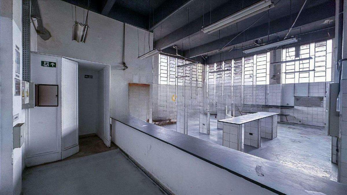 Prédio, Estoril, 0 Quarto, 32 Vagas