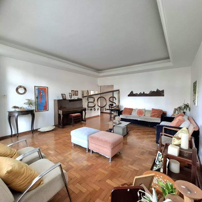 Casa, Serra, 7 Quartos, 5 Vagas, 3 Suítes